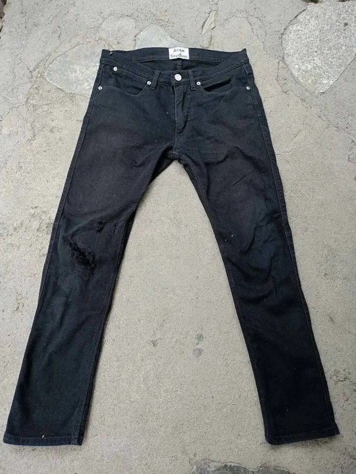 ACNE STUDIOS (Category: Jeans) located in General Santos City (Dadiangas). Submitted by evolveorrepeat1991 (Listing ID 1440557656, Image 3). Description: ACNE STUDIOS MAX STAY CASH BLACK JEANS SIZE: 30/32 ACTUAL DIMS POSTED DETAILS POSTED WITH ISSUES (bleach stain)SEE PHOTOS COLOR RATE: 9/10 OR BETTER dm!.