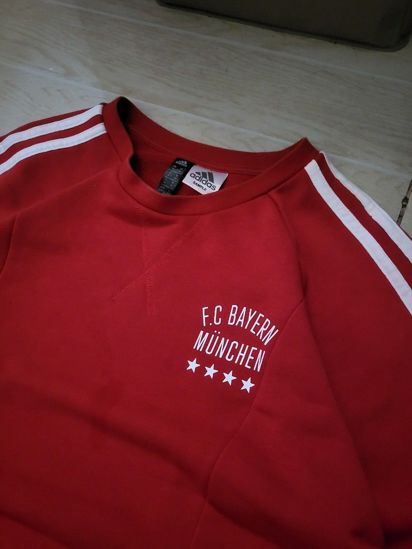 Adidas Bayern Munich Sweatshirt (Category: Activewear) located in Caloocan City. Submitted by angelocas (Listing ID 1440396492, Image 2). Description: Adidas F.C. Bayern Munchen Sweatshirt Authentic Adidas Sample on tag (not retail) Best fit L to XL Color: red and white in great condition no issues dimes: 20-21x29 open for shipping.