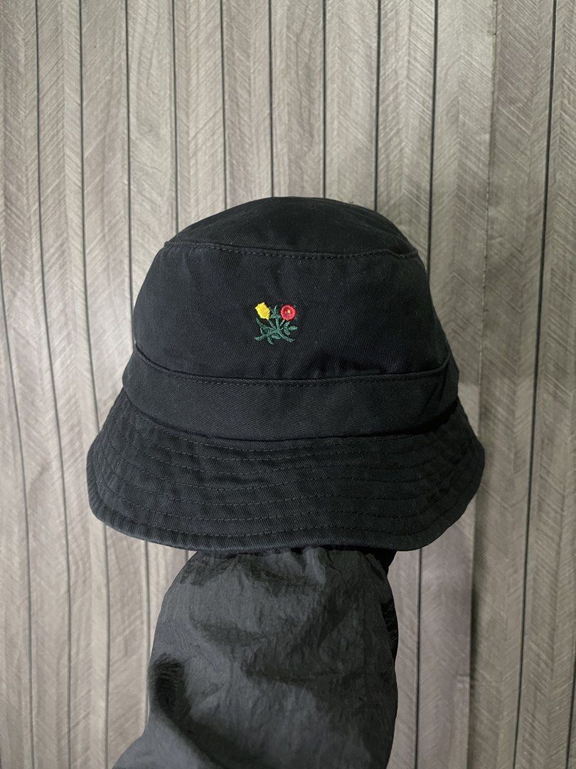 Aime Leon Dore Velour Crest Bucket Hat Black (Category: Caps & Hats) located in Santa Cruz. Submitted by hongkongmarketph (Listing ID 1440521490, Image 1). Description: Aime Leon Dore Velour Crest Bucket Hat Black excellent condition no issue one size fits all.