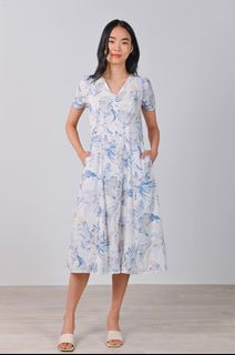 (Category: ) located in . Submitted by theyellowwardrobe (Listing ID 1440495153, Image 1). Description: .