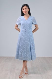 (Category: ) located in . Submitted by theyellowwardrobe (Listing ID 1440494563, Image 1). Description: .