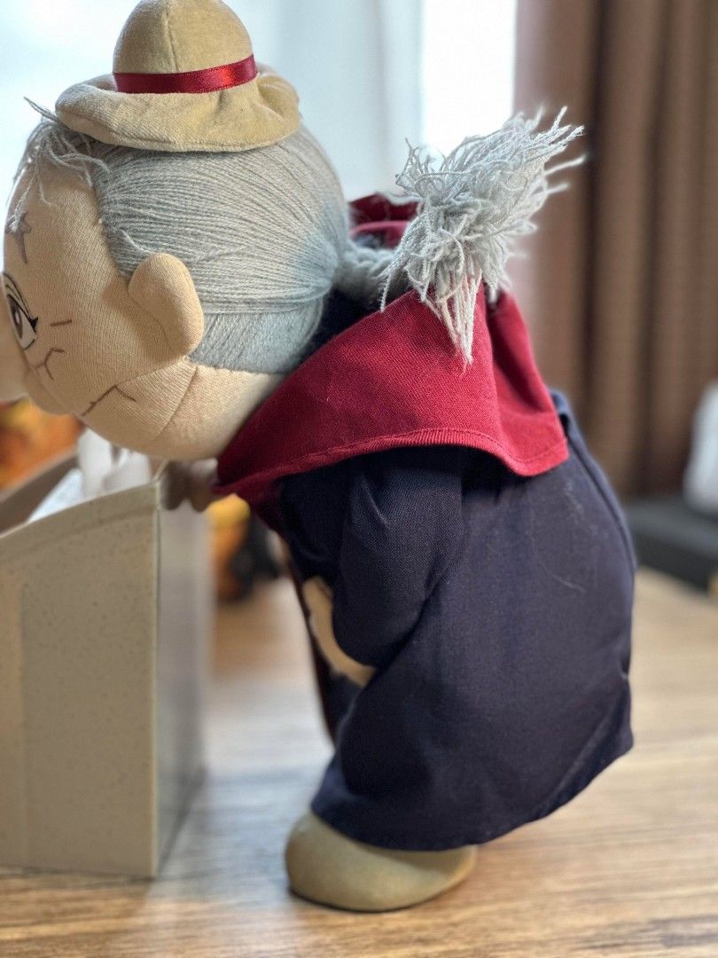 Howl's moving castle Sophie plush (Category: Plushies & Soft Toys) located in Caloocan City. Submitted by creepycreeps (Listing ID 1440529233, Image 2). Description: Howl's Moving Castle old Sophie official plush 12" Sun arrow. Big & bulky Location: Caloocan, Metro Manila Courier: Gogo Express & Flash MOP: Gcsh/BPI You may also visit my f.b. page for more details :Creeppy Creeps Studio Ghibli Hayao Miyazaki Totoro Ponyo Mononoke Kiki's Delivery S