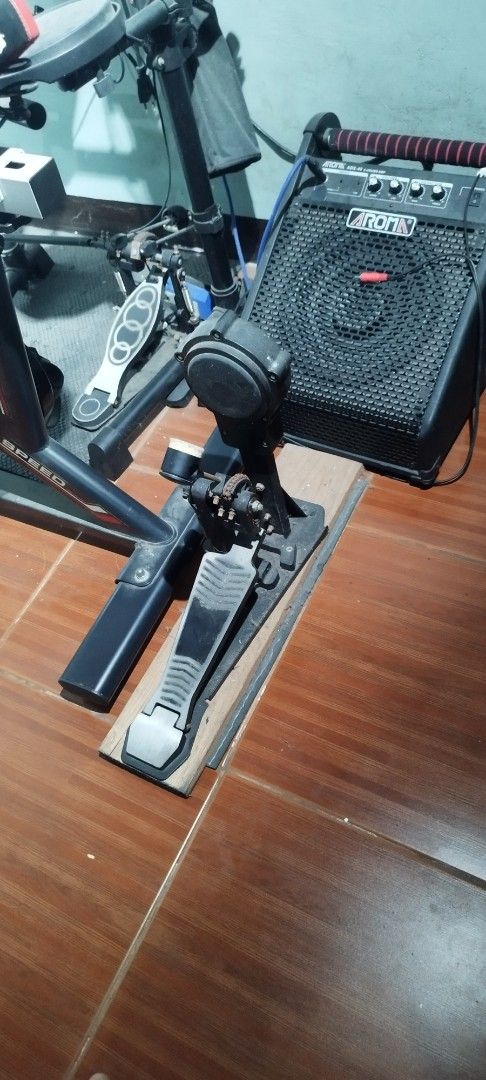 Aroma TDK-15S Electronic Drum Kit with Amplifier (Category: Musical Instruments) located in Caloocan City. Submitted by panyaw (Listing ID 1440474429, Image 3). Description: - Complete Aroma TDK-15S Electronic Drum Kit - Includes: Drum Module, Pads, Cymbals, Pedals - Comes with Aroma Amplifier - All necessary cables and stands included - Ideal for practice sessions - Suitable for small gigs - Ready to play out of the box.