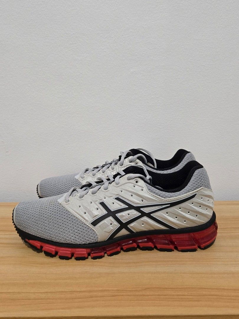 Asics Gel Quantum 180 2 MX (Category: Sneakers) located in Paranaque City. Submitted by andy_dom (Listing ID 1440485957, Image 2). Description: Asics Gel Quantum 180 2 MX For sale (P1,500) No box Size 9.5 or 27.5cm No issue Around twice lang nagamit Bought in US Location/Pick up/Meet up: - Tomas morato, Scout area - Timog Avenue Delivery: (Fees are shouldered by buyer) Grab/lalamove: payment upon arrival of rider thru Gcash LBC: COP/COD (With dow