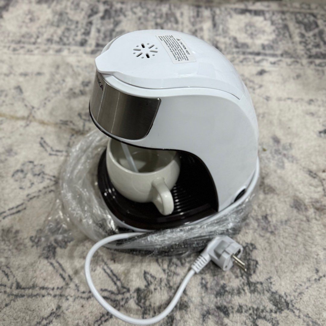 Automatic coffee machine (Category: Coffee Machines & Makers) located in Shah Alam. Submitted by icarebabe (Listing ID 1440401381, Image 1). Description: Try once.