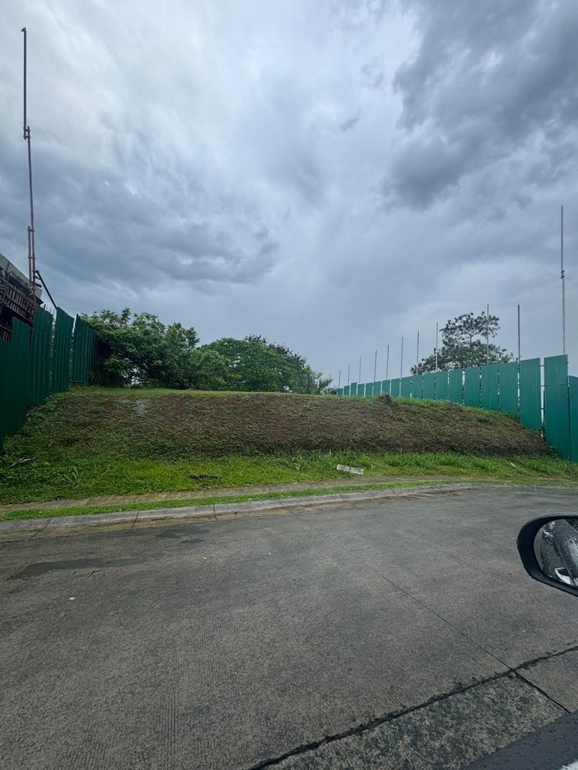 (Category: ) located in . Submitted by themanilenorealtor (Listing ID 1440542829, Image 1). Description: .