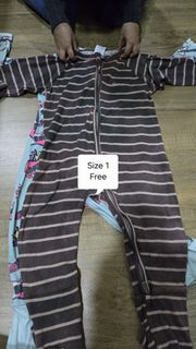 (Category: ) located in . Submitted by kimsbundleandpreloved (Listing ID 1440526048, Image 1). Description: .