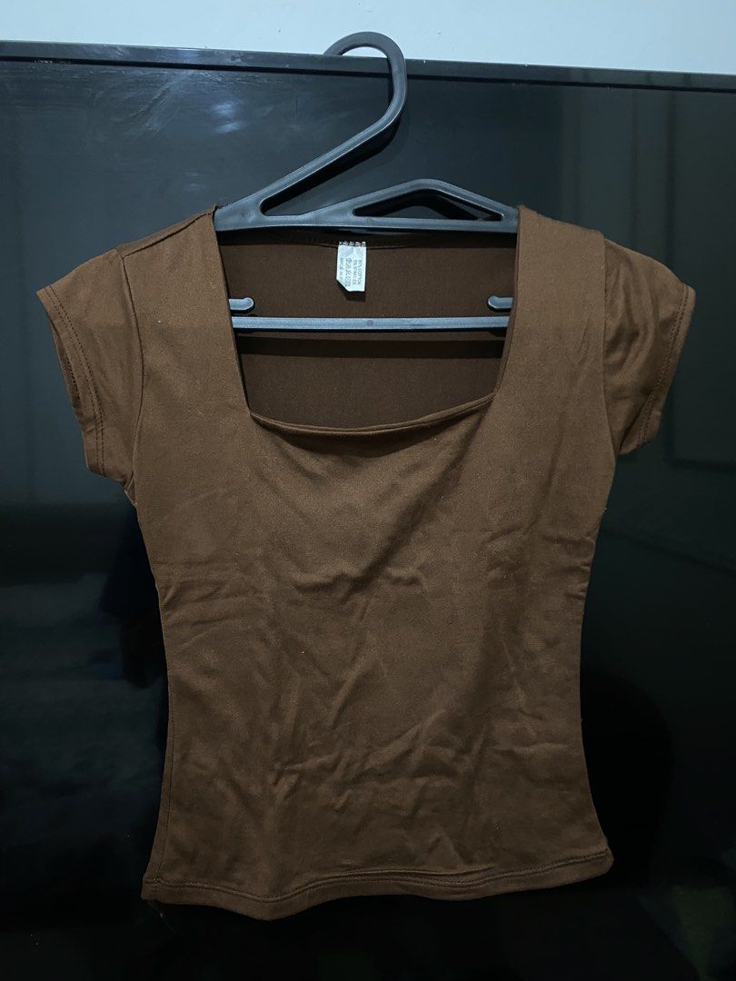 Basic Short Sleeve T-Shirts (Bundle of 7) (Category: Shirts) located in Muntinlupa City. Submitted by indigopuma1 (Listing ID 1440541326, Image 1). Description: - Basic short sleeve tees (Navy Blue is from Mera) - Available colors: Brown, Navy, Royal Blue, Black, White - Ideal for everyday wear or layering - Comfortable and versatile - Wardrobe essentials bundle - Minor signs of usage - All used once or twice at most - GET ALL FOR 350 (LAST PRICE