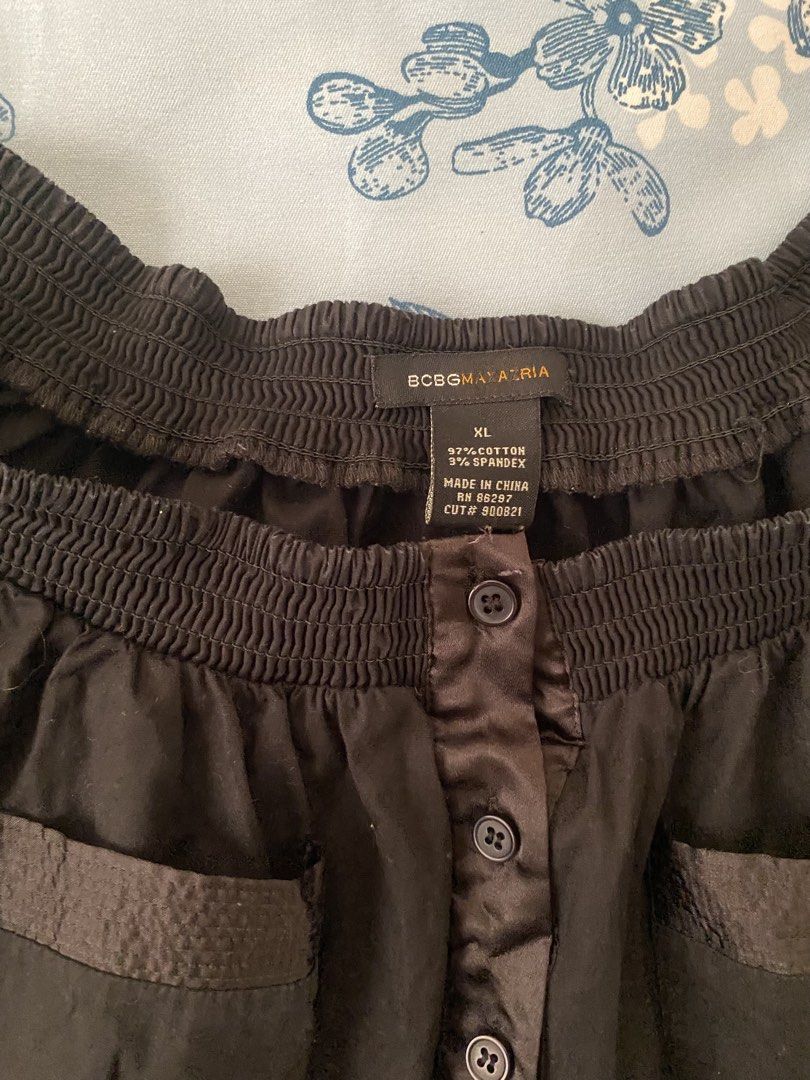 BCBGMAXAZRIA Vintage Y2K Off Shoulder Cargo Top (Category: Blouses) located in Lucena. Submitted by declutter.k (Listing ID 1440422851, Image 2). Description: - BCBGMAXAZRIA Brand - Stretchable - Issue on 5th pic, but can be sewed naman - No ww - Button on.