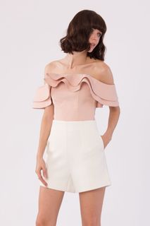 (Category: ) located in . Submitted by lovemydressingcloset (Listing ID 1440484178, Image 1). Description: .