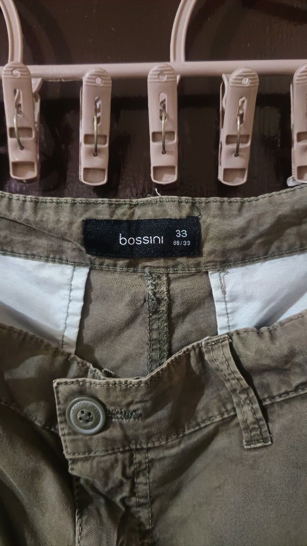 Bossini Cargo Shorts Size 33 Green (Category: Shorts) located in Muntinlupa City. Submitted by girthcobain (Listing ID 1440441852, Image 3). Description: - Brand: Bossini - Type: Cargo Shorts - Color: Khaki - Size: 33 - Closure: Button and Zip - Features: Multiple pockets for ample storage - Occasion: Casual wear - Condition: Please check photos for details.