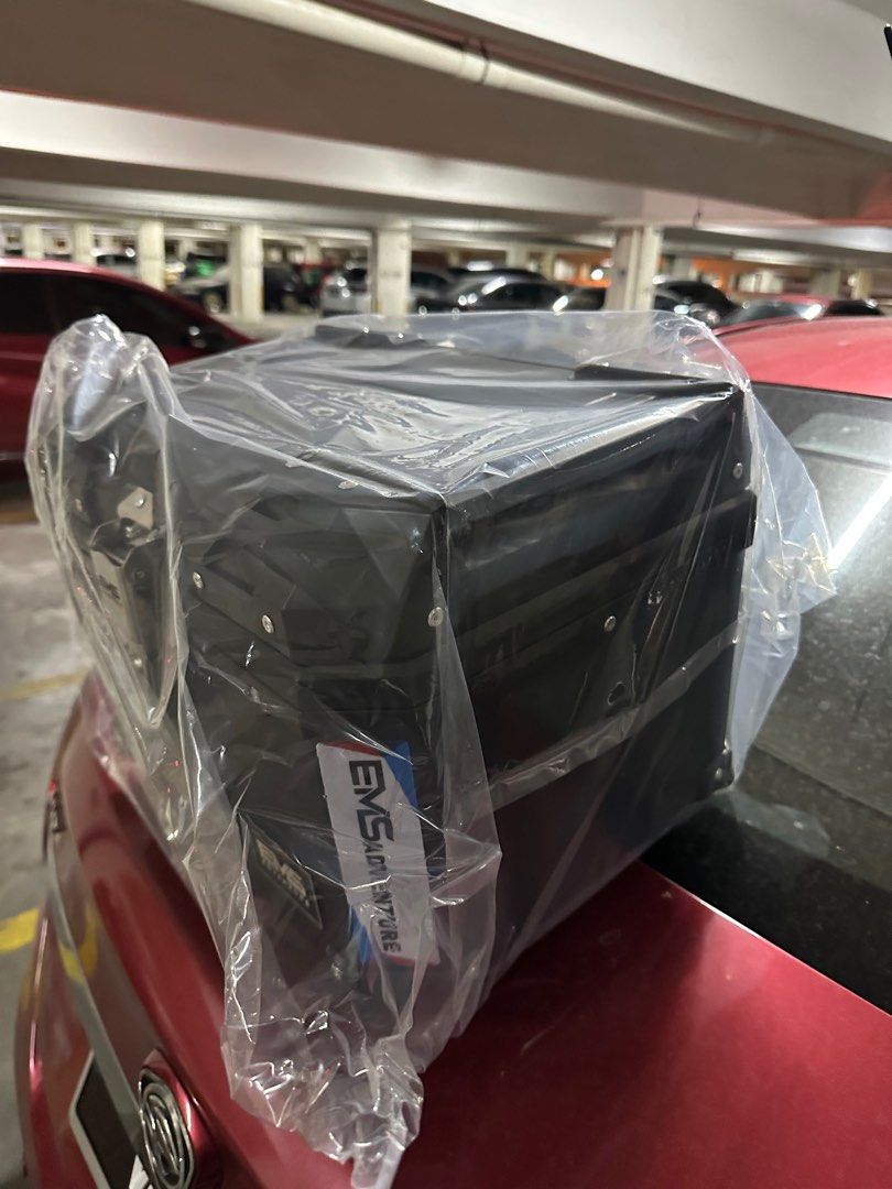 box + rack adv160 (Category: Motorbikes) located in Petaling Jaya. Submitted by marodew (Listing ID 1440436613, Image 2). Description: masih baru tak digunakan lagi . berminat roger2.