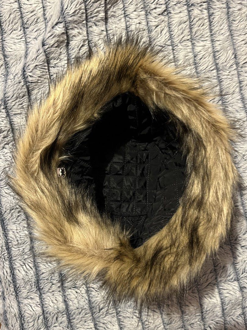 Brown Fur Bucket Hat (Category: Hats & Beanies) located in Taguig. Submitted by lilithryft (Listing ID 1440444451, Image 2). Description: Brown Fur Bucket Hat ₱350 ONLY!! • no issue, good as new • only used once • adjustable - no cancellation 📍taguig city.
