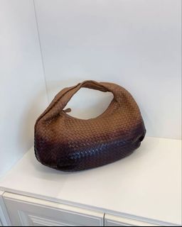 （分類：）位於 。 由 iris.luxury 提交（商品編號 1440549605，圖片 1）。簡介： 。