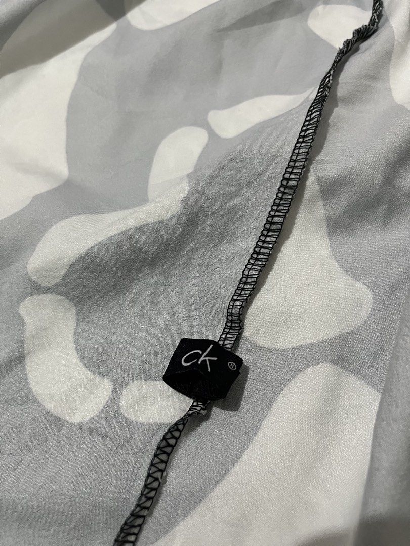 Calvin Klein long polo dress (Category: Dresses) located in Taguig. Submitted by prelovedby.sol (Listing ID 1440386917, Image 2). Description: ✨has a belt slot ✨side zipper ✨waistline 26in w/o belt ✨skirt length 28in.