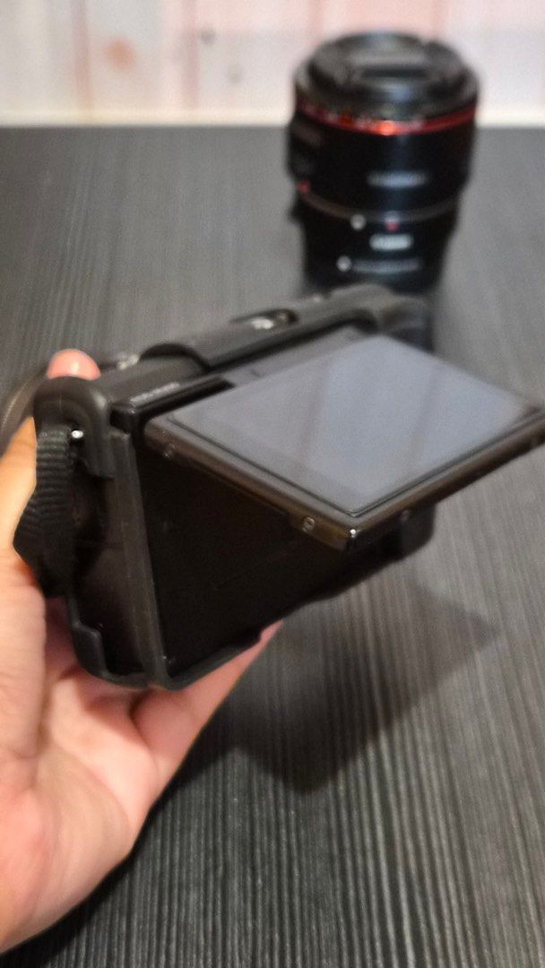 Canon M200 with 50MM lens (Category: Cameras) located in Antipolo. Submitted by stephp133 (Listing ID 1440423525, Image 3). Description: Canon M200 with 50MM lens known as the G7X dupe but better bc interchangeable yung lens included in the package - Canon M200 with kit lens 15-45MM (case and screen protector already attached) - Yongnuo 50MM lens with Canon EOS-M mount adapter - Canon tripod with remote - 2 batteries - 64GB memory card - Charger 
