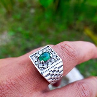 (Category: ) located in . Submitted by vintagebundle444 (Listing ID 1426956192, Image 1). Description: .