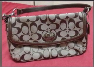 (Category: ) located in . Submitted by twinklevibes (Listing ID 1440460228, Image 1). Description: .