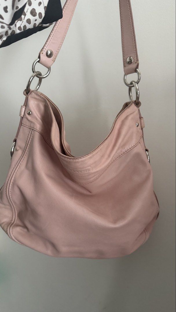 Coach Zoe - Baby Pink (Category: Purses & Pouches) located in Manila. Submitted by shoppshopp (Listing ID 1440392901, Image 2). Description: Rare coach zoe in baby pink 2 way bag.