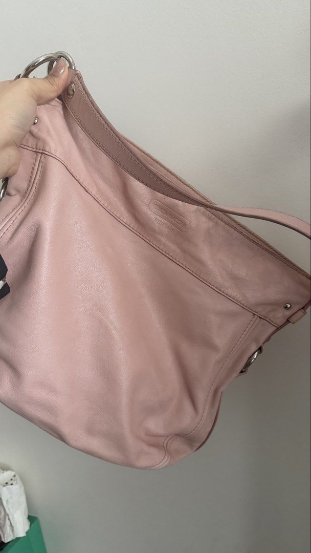 Coach Zoe - Baby Pink (Category: Purses & Pouches) located in Manila. Submitted by shoppshopp (Listing ID 1440392901, Image 1). Description: Rare coach zoe in baby pink 2 way bag.