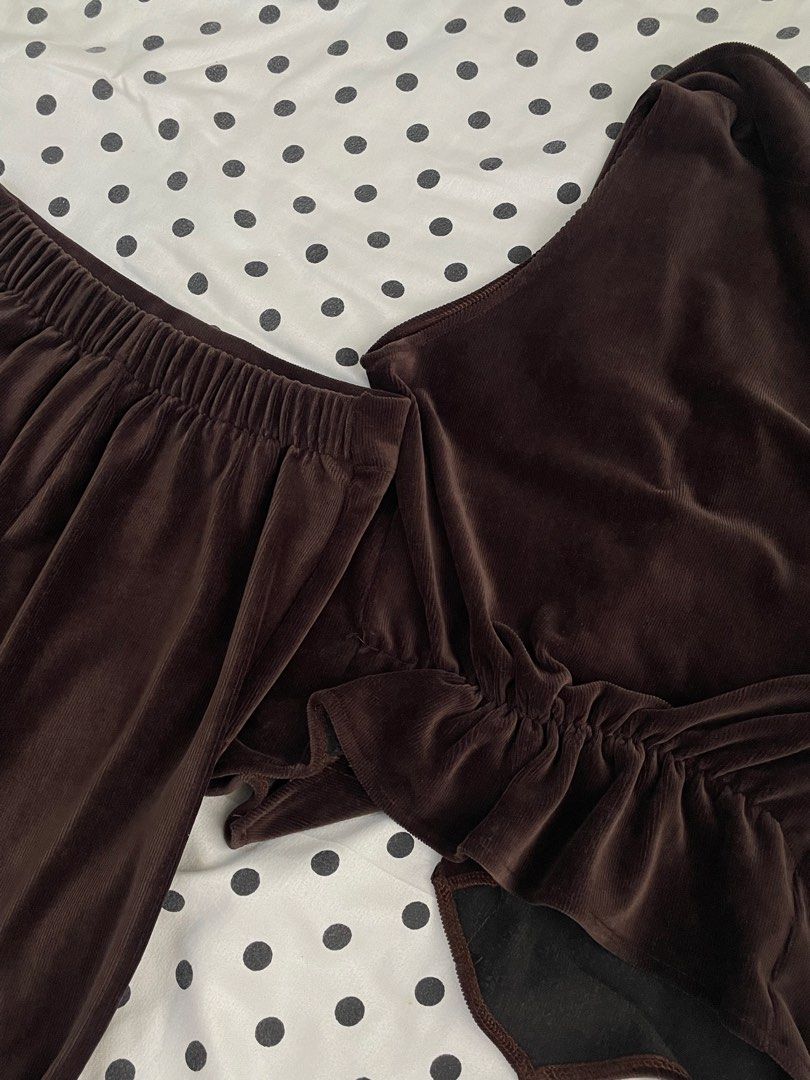 Corduroy Coords (Category: Sets or Coordinates) located in Cagayan de Oro. Submitted by blissclo (Listing ID 1440445917, Image 3). Description: used once bought for ₱600+ from a local store at cagayan de oro city (sita cdo) size: s-m.