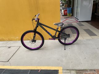 (Category: ) located in . Submitted by alywincycle (Listing ID 1440465290, Image 1). Description: .