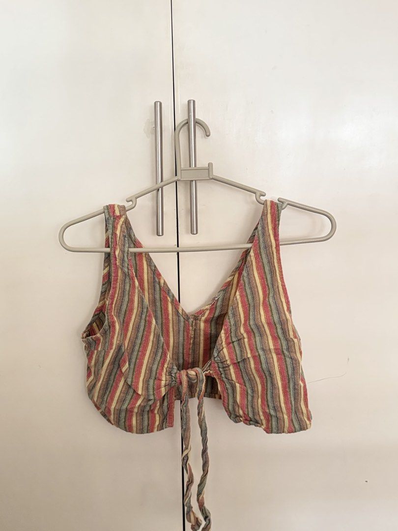 Crop top (Category: Sleeveless) located in Quezon City. Submitted by kfrys (Listing ID 1440456823, Image 2). Description: Size: Free Small Rfs: Decluttering No flaws.