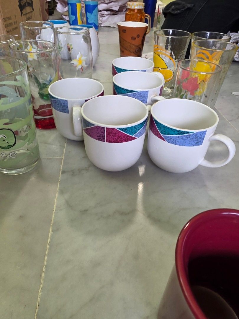 Cups and glass466389948087019523