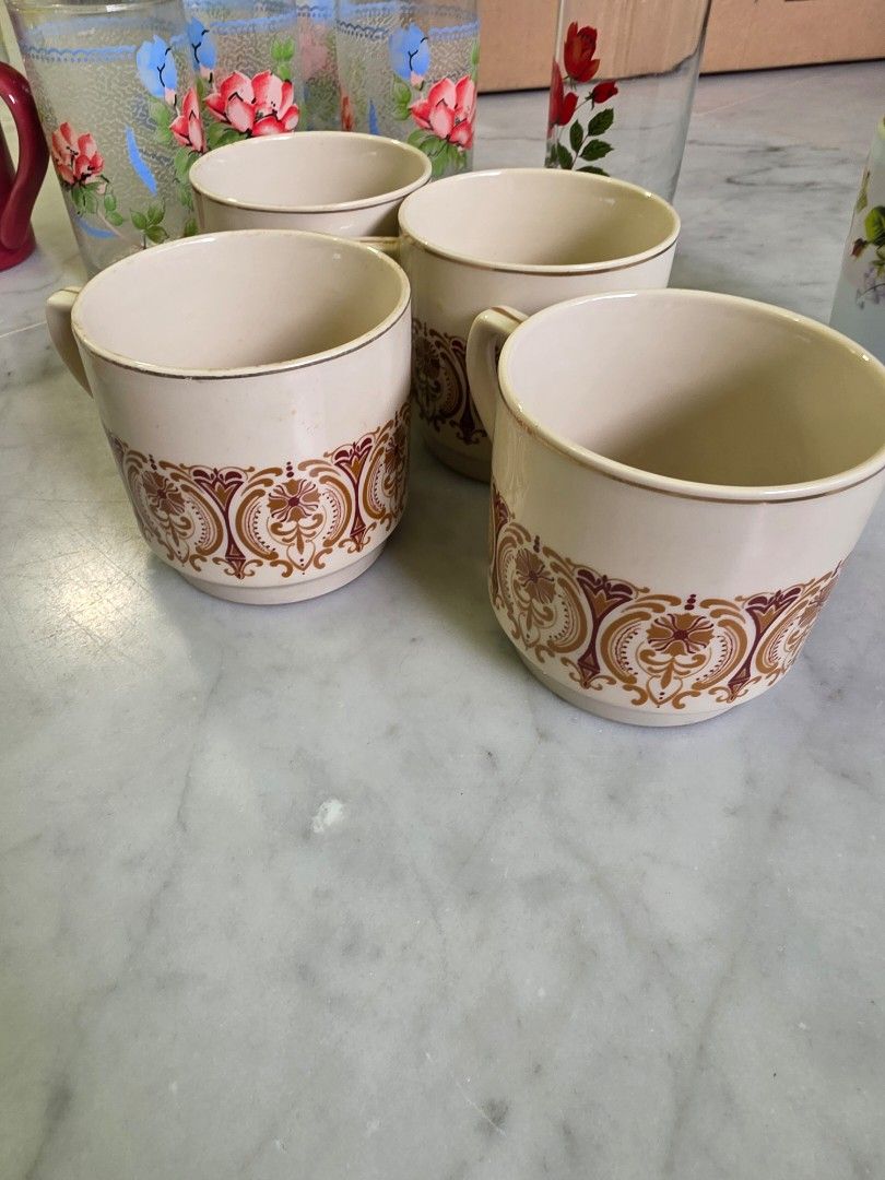 Cups and glass466389948087019524