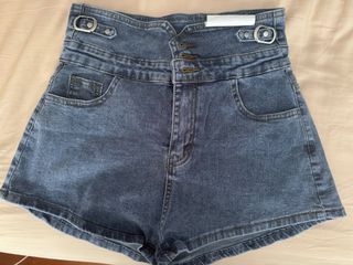 (Category: ) located in . Submitted by justshop623 (Listing ID 1440404886, Image 1). Description: .