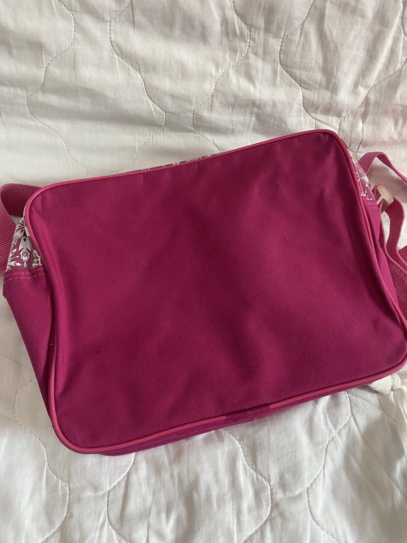 Disney Frozen Pink Shoulder Bag (Category: Babies & Kids Fashion) located in Quezon City. Submitted by viacb (Listing ID 1440422931, Image 3). Description: mop: gcash mod: jnt/lalamove *location: quezon city overall good quality pa, just need to wash .