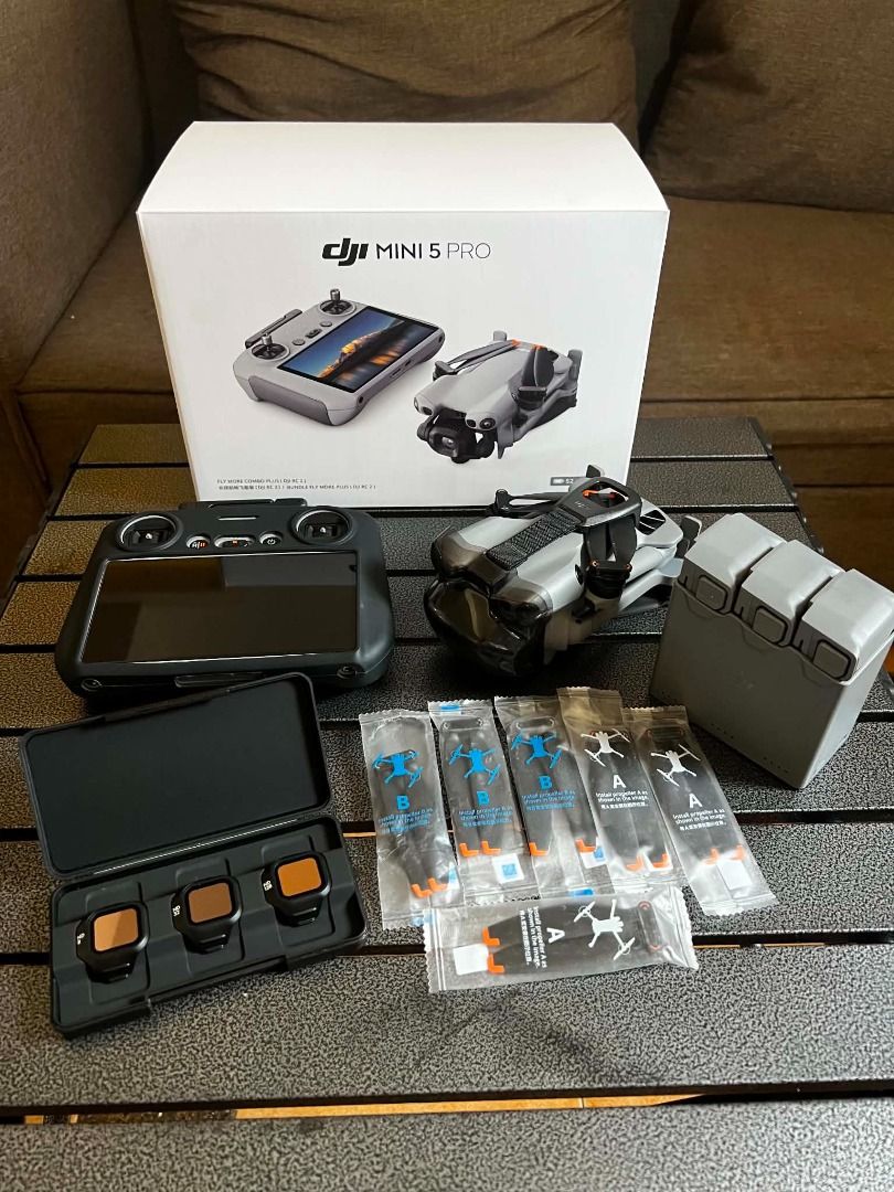 DJI MINI 5 PRO FMC PLUS (Category: Drones) located in Taguig. Submitted by juanpedro26 (Listing ID 1440390518, Image 1). Description: FS : DJI MINI 5 PRO PLUS for sale my personal dji mini 5 pro plus Below 16 bat cycle count, with receipt naka pangalan sakin. 4 months old. warranty until Jan 30, 2027. no to buy and sell po. pass din sa barat. -open 1 extra propeller but not used. -slightly nego sa sure buyer rfs: need funds or swap macbook loc : 