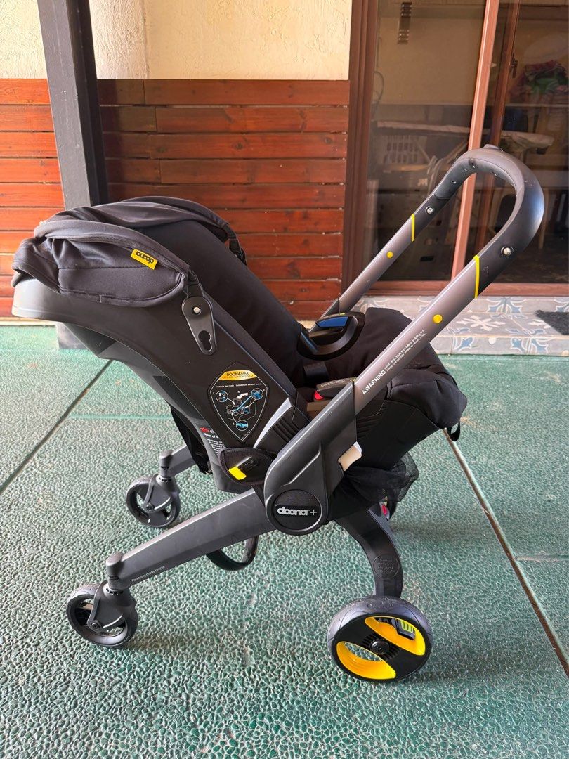 Doona Stroller (Category: Strollers) located in Quezon City. Submitted by jeh2024 (Listing ID 1440427526, Image 1). Description: .