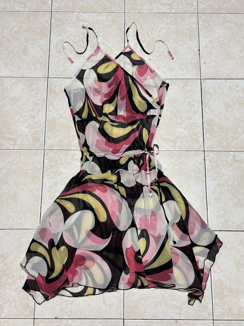 Floral Mesh Halter Dress (Category: Dresses) located in Mabalacat. Submitted by lueur.rei (Listing ID 1440494758, Image 1). Description: ⟢ great condition ⟢ m-semi l ⟢ B33-40 ⟢ W33-37 L37.