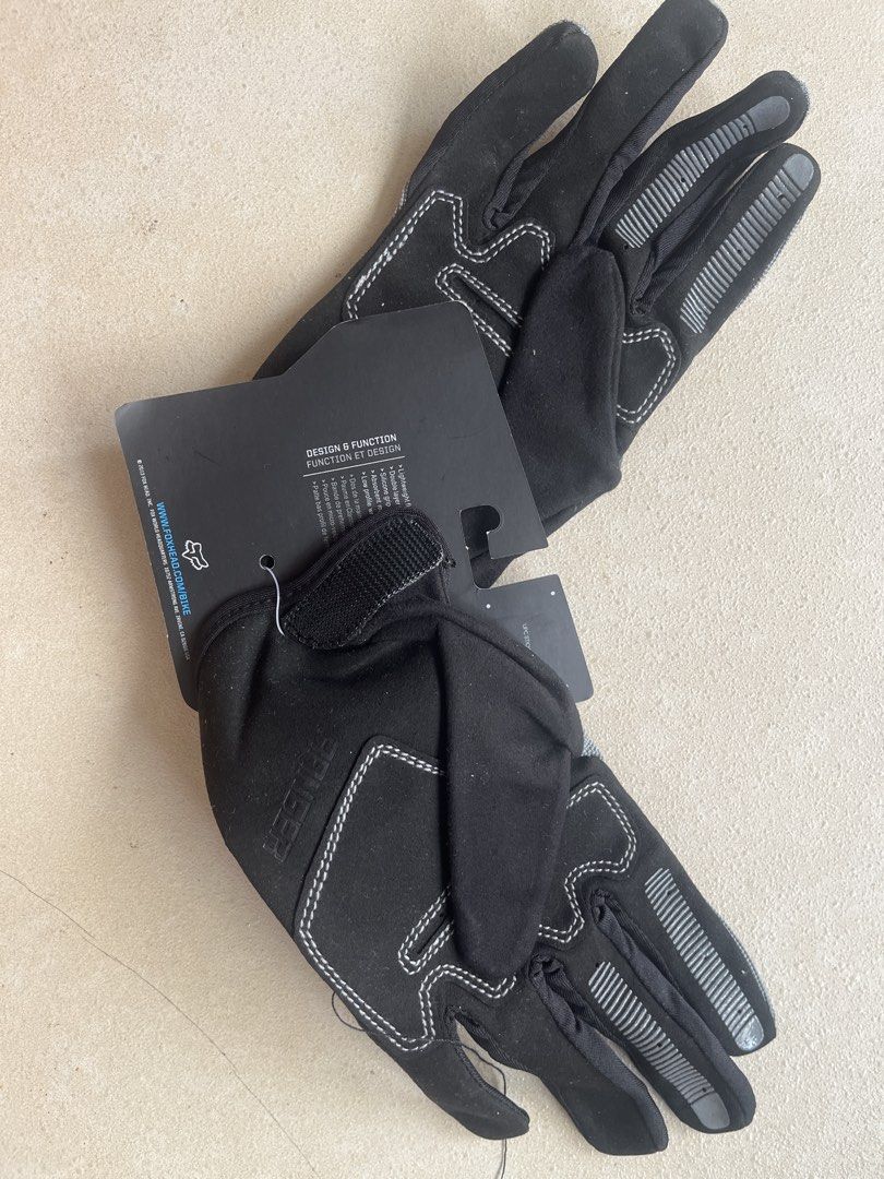 Fox Racing Gloves Size S (Category: Bicycles) located in Makati City. Submitted by tanya29 (Listing ID 1440410469, Image 2). Description: - Fox Racing Gloves - Size: Small (S) - Color: Black and Grey pattern - Features: Adjustable velcro strap at the wrist - Ideal for: Cycling, Motocross Mall price is 1,500.