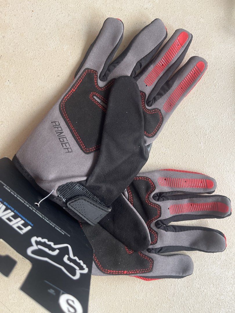 Fox Ranger Gloves Red Black Size S (Category: Bicycles) located in Makati City. Submitted by tanya29 (Listing ID 1440408983, Image 2). Description: - Fox Ranger Gloves - Color: Red and Black - Size: S - Ideal for Cycling or Motocross - Adjustable wrist strap for a secure fit - Excellent grip on the palms - Get ready for your next ride! 1,500 orig price! On sale at 50 off :) I have three of this. .