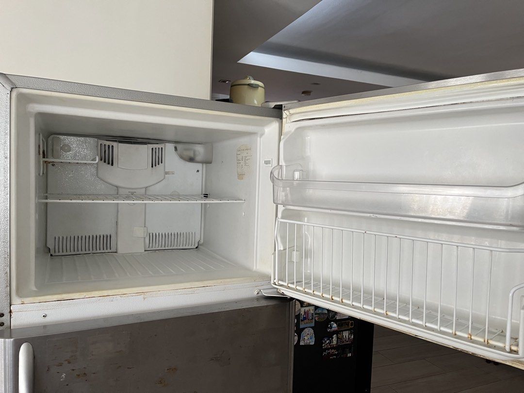 Frigidaire Professional Stainless Steel Refrigerator (Category: Refrigerators and Freezers) located in Quezon City. Submitted by eskes (Listing ID 1440435923, Image 2). Description: - Frigidaire Professional Refrigerator - Stainless Steel Finish - Top Freezer Design - Ample Shelf Space (Fridge & Freezer) - Still in Excellent Working Condition - Ready for a New Home.