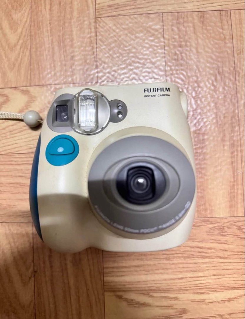 Fujifilm Instax Mini 7s (read description) (Category: Cameras) located in Manila. Submitted by rmmndz824 (Listing ID 1440476694, Image 1). Description: No batteries and film included PM for issue and negotiations If proven not working - 500 If working 1,100 There’s a chance not working, can be repaired or use for parts.