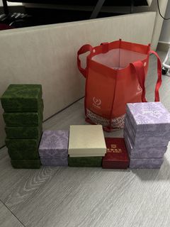 (Category: ) located in . Submitted by ownerofxenailssg (Listing ID 1440520929, Image 1). Description: .