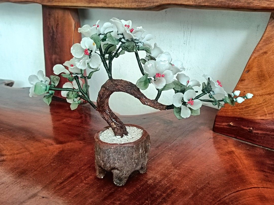 Glass Floral Bonsai Tree Display, 10"approx (Category: Artificial Plants & Flowers) located in Imus. Submitted by ABrielleC (Listing ID 1440392410, Image 2). Description: Video Link https://youtube.com/shorts/yiGBNZMS8Dc?si=uB0yLy-DIMd_Pr60 Glass Flower & Leaves Height-10in (approx) Length-12in (approx) Weight-0.75kg No chips First to pay Loc Imus Cavite.