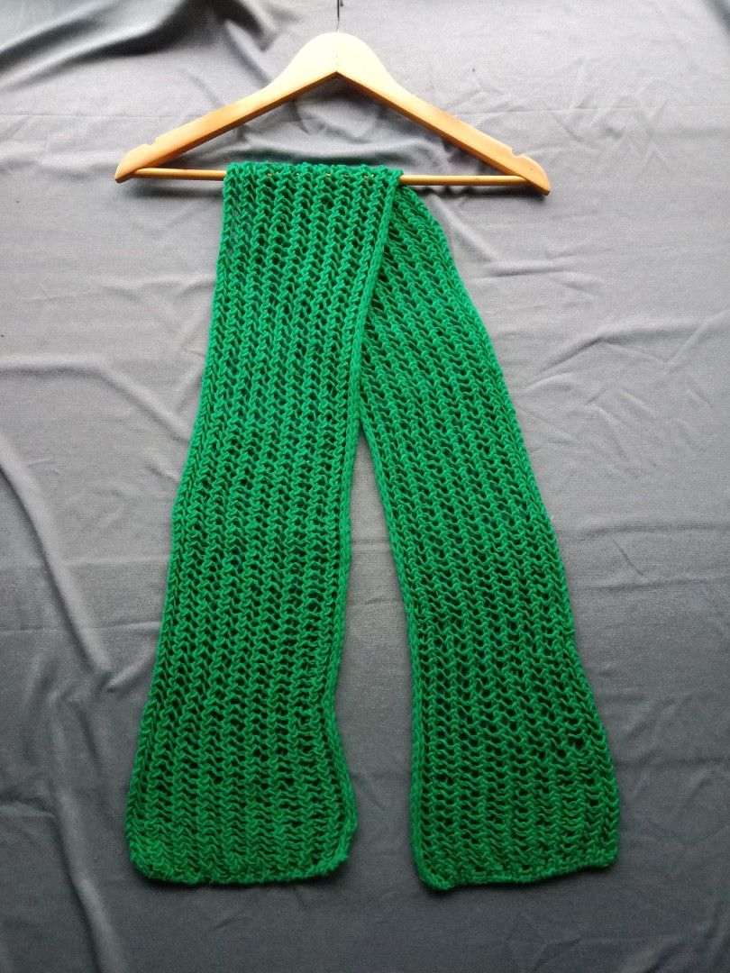 handmade dark green chunky knit scarf (Category: Scarves) located in Bontoc. Submitted by irene_banganan (Listing ID 1440573903, Image 2). Description: handmade dark green chunky knit scarf 7" wide x 56" long unique stitch, makapal very soft, excellent quality no flaws, in excellent condition.