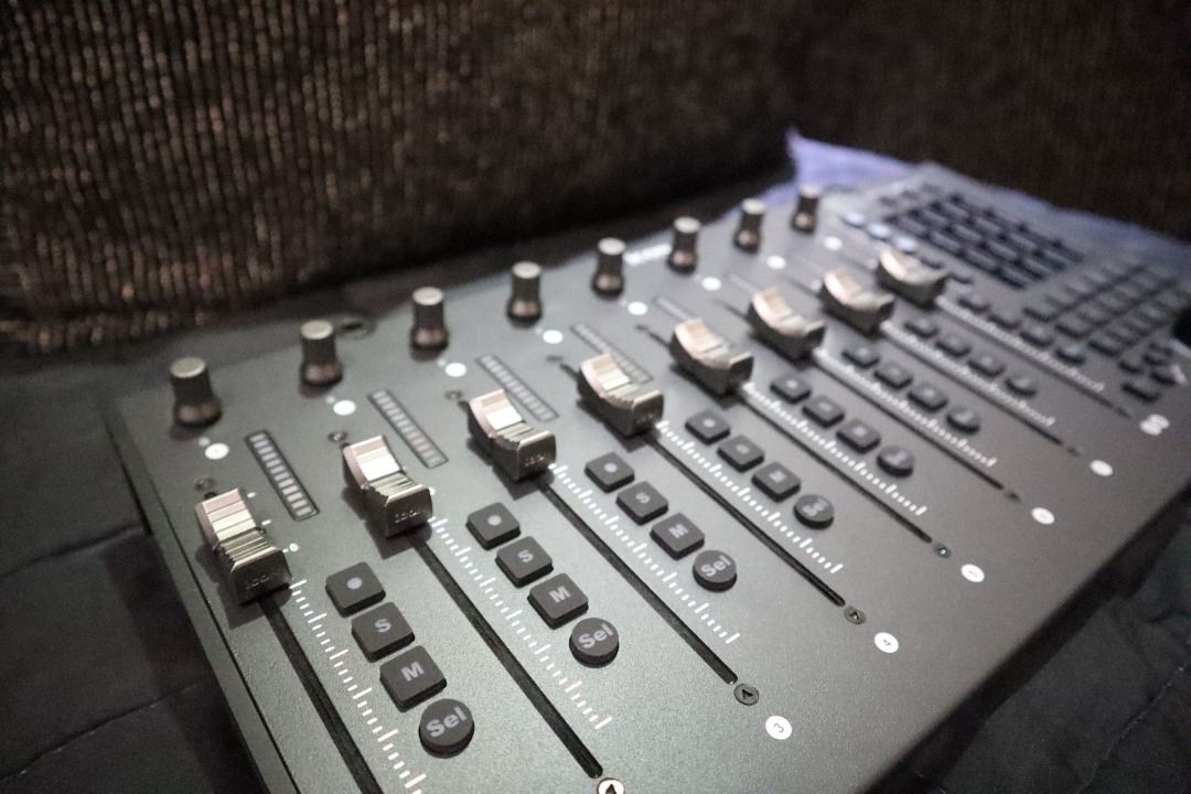 iCON P1-M DAW Control Surface (Category: Musical Instruments) located in Bulacan. Submitted by declutterchew (Listing ID 1440548448, Image 1). Description: Selling my DAW Control Surface. - Features 8 motorized faders with knobs, buttons and touchscreens - Ideal for minimalist music production setup and live performances - Compatible with most Digital Audio Workstations (DAWs) Message me for faster transaction, thanks..