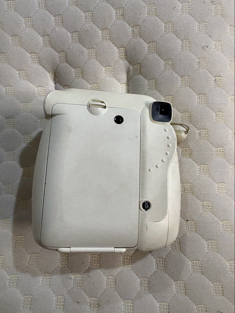 Instax Mini 8 (Category: Cameras) located in Pasay City. Submitted by .mcgabby22 (Listing ID 1440400098, Image 3). Description: Completely working.