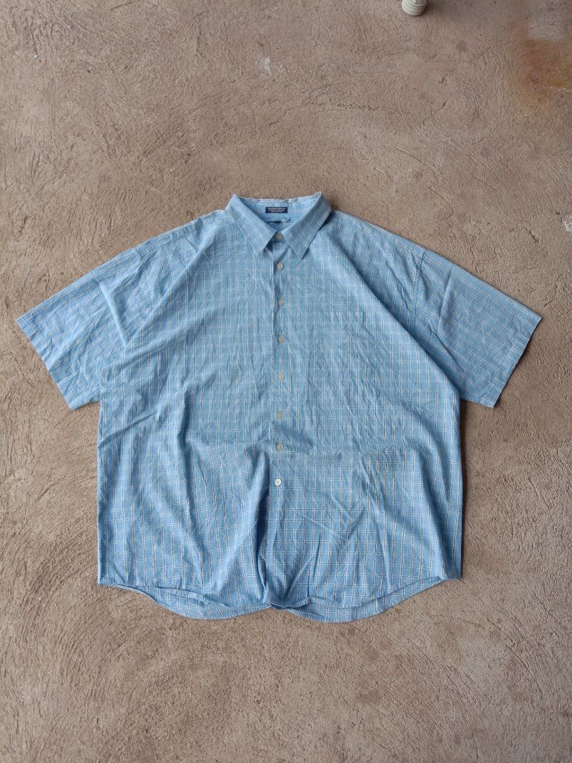 IZOD MEN'S BIG BLUE CHECKERED PLAID SHORT SLEEVE BUTTON UP (Category: Tshirts & Polo Shirts ) located in Manila. Submitted by adinsthrift (Listing ID 1440433997, Image 1). Description: IZOD MEN'S BIG BLUE CHECKERED PLAID SHORT SLEEVE SIZE- 2XL ON TAG L-33.5 W- 24.