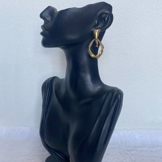 (Category: ) located in . Submitted by posh_avenue888 (Listing ID 1440504810, Image 1). Description: .