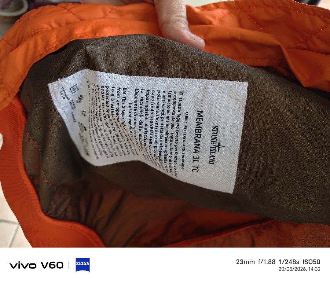 Jecket (Category: Coats, Jackets and Outerwear) located in Nibong Tebal. Submitted by argybargy80s (Listing ID 1440501530, Image 3). Description: Stone Island Membrana 3L TC Authentic Size M pit 22 #wash tag cut off #hoodie cut off Retail Rm1. 3 For Sale Rm650 Inc postage Loc Nibong Tebal.