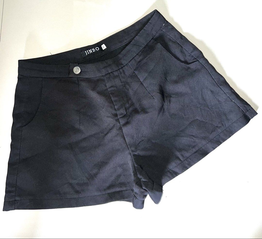 JINBO Black XL Shorts (Category: Shorts) located in Manila. Submitted by ladx_ (Listing ID 1440451440, Image 2). Description: - Brand: JINBO - Color: Black - Size: XL - Closure: Button and zip - Pockets: Two side pockets - Design: Simple and classic - Occasion: Casual wear.
