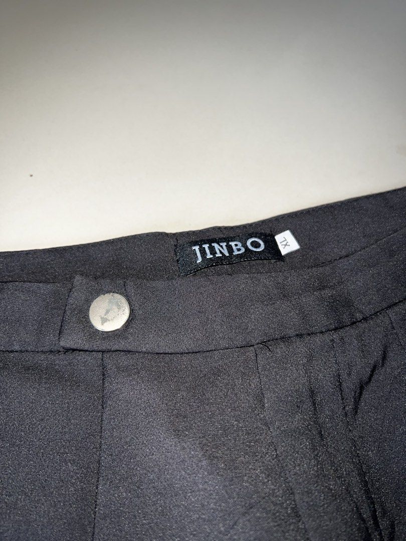 JINBO Black XL Shorts (Category: Shorts) located in Manila. Submitted by ladx_ (Listing ID 1440451440, Image 1). Description: - Brand: JINBO - Color: Black - Size: XL - Closure: Button and zip - Pockets: Two side pockets - Design: Simple and classic - Occasion: Casual wear.