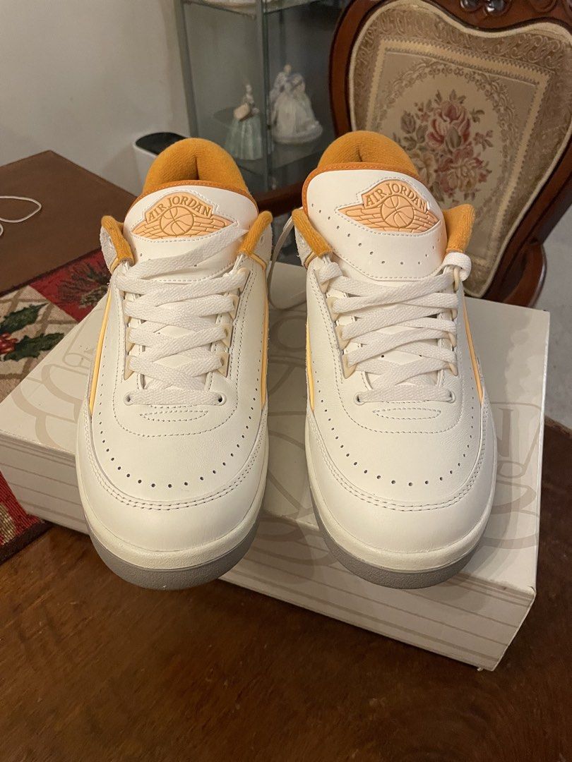 Jordan 2 Retro Low Melon Tint US 11 (Category: Sneakers) located in Manila. Submitted by yujinxz (Listing ID 1440515571, Image 2). Description: Brand new, never worn. All details are in the pictures. Euro 43 Location: Sikatuna Village, Quezon City Can meetup near my location MOP: Gcash/Paymaya MOD: Lalamove/Meetup/LBC Buyer shoulders courier fee..