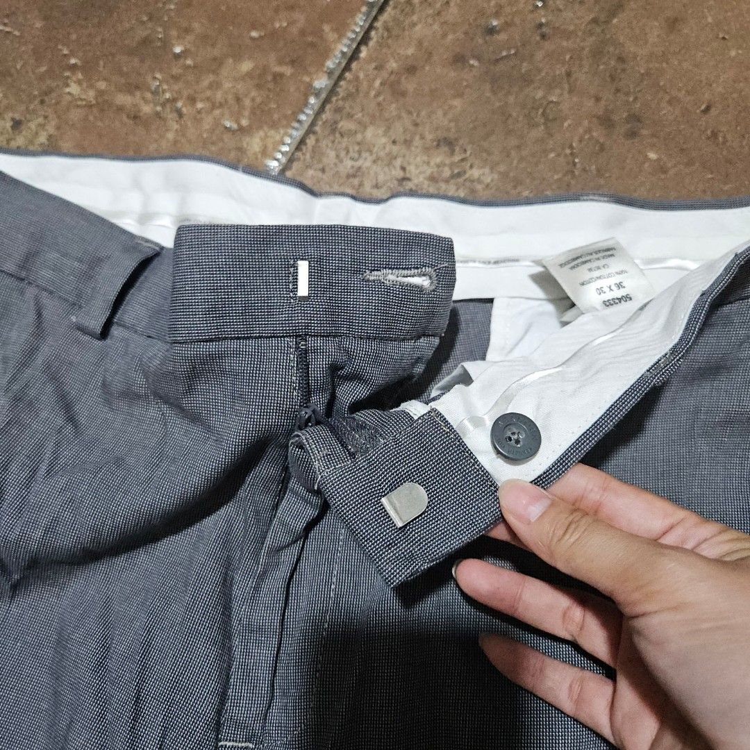 KENNETH COLE REACTION GREY TROUSERS (Category: Trousers) located in Carmona. Submitted by simplestashph (Listing ID 1440431980, Image 3). Description: 0038 KENNETH COLE REACTION GREY TROUSERS W 36 Rise 11 L 35.